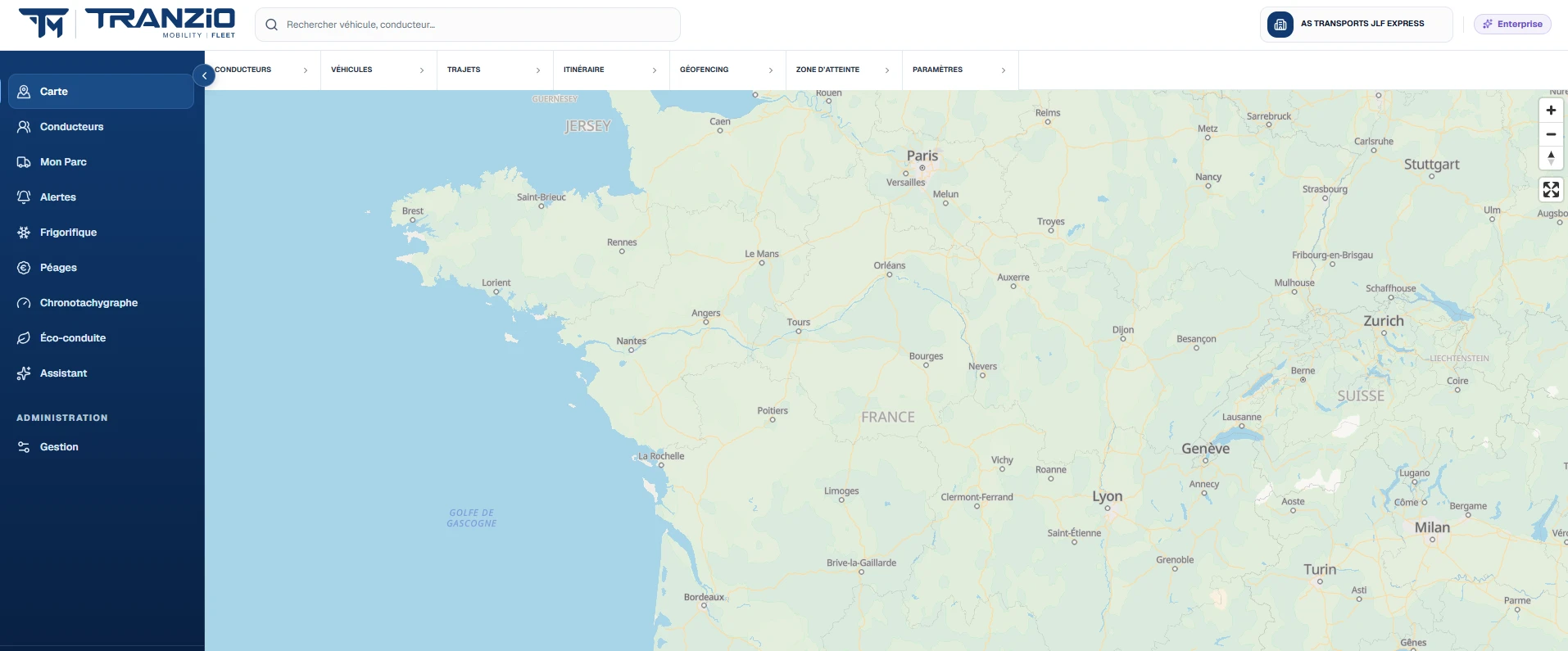 Interface TRANZIO FLEET : carte de France et navigation vers les véhicules, conducteurs et alertes.
